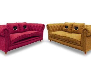 VideoHive Sofa Talking Character Looped White Background 43396329