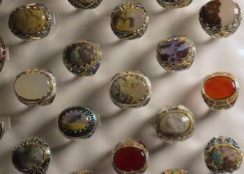 VideoHive Agate rings collection light and shadow gift and display box rise and lower the light 47102238